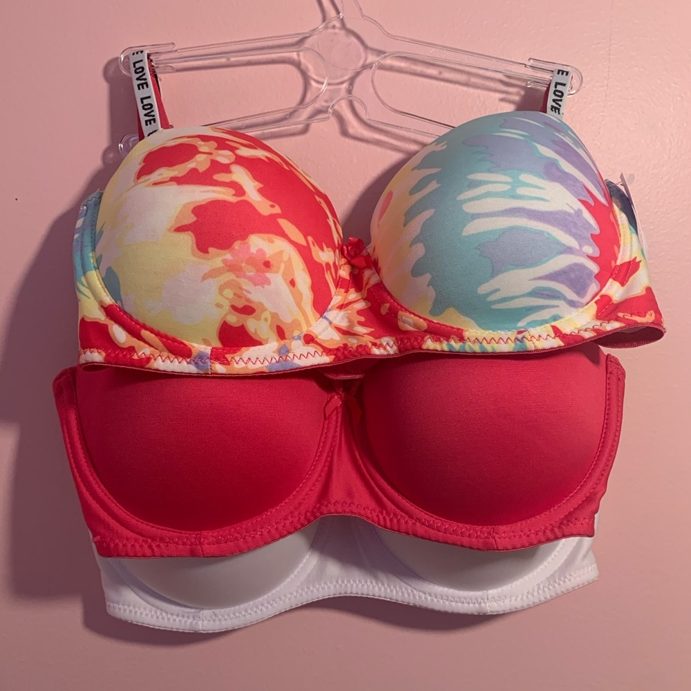 Colorful bras ❤️